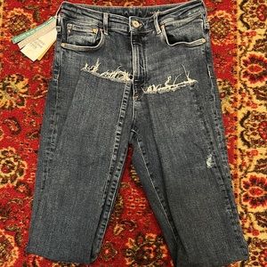 H&M shaping modelant stretch skinny jean.